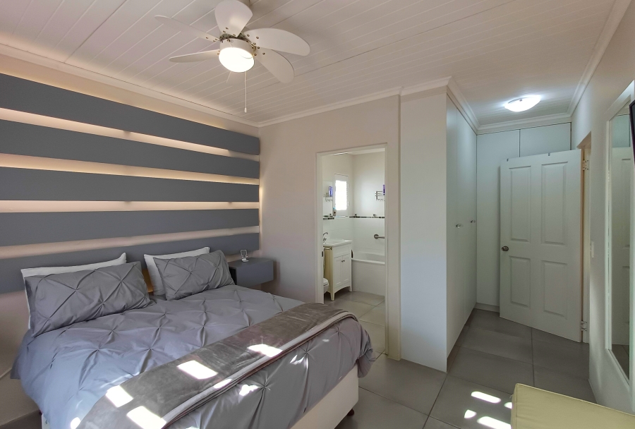 2 Bedroom Property for Sale in Palmiet Western Cape
